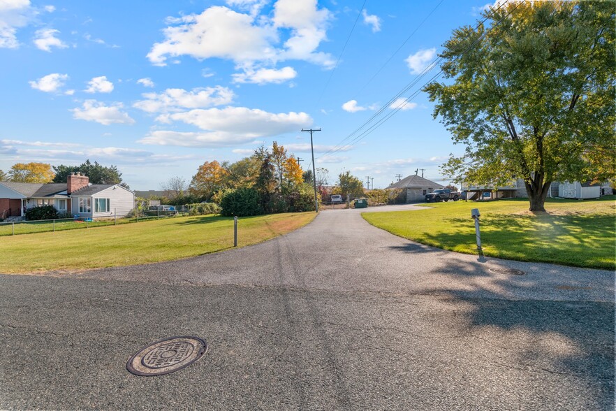 6912 Golden Ring Rd, Rosedale, MD for sale - Building Photo - Image 3 of 40