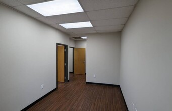 500 Pike Park Dr, Lawrenceville, GA for rent Building Photo- Image 2 of 4