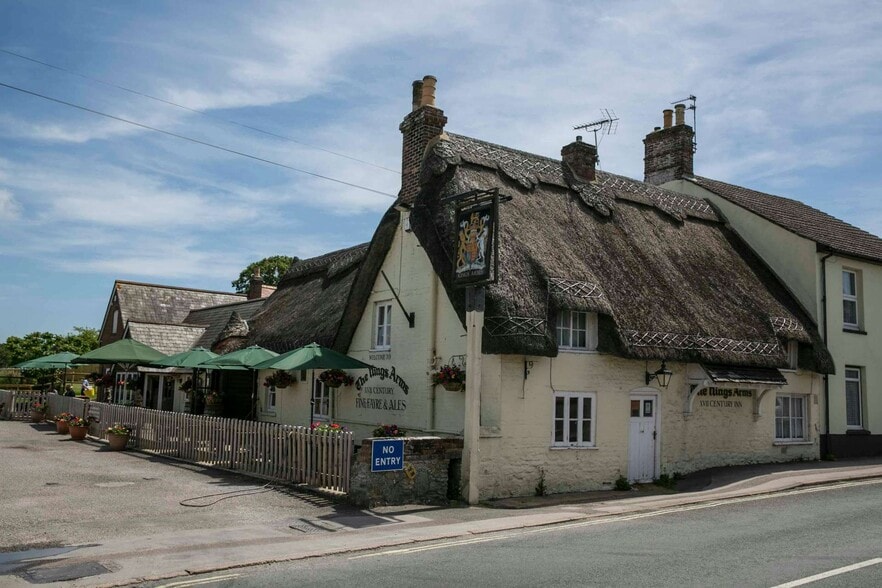 3 Corfe Rd, Stoborough to rent - Building Photo - Image 2 of 7