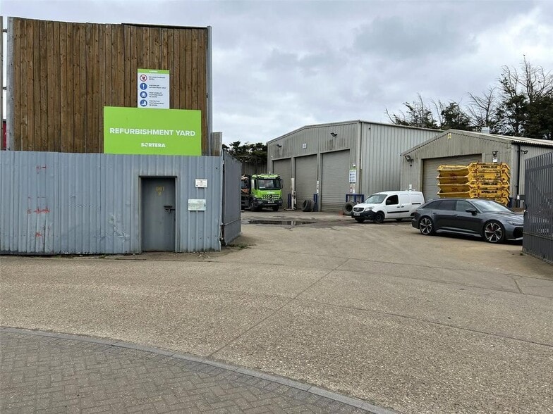 Star Ln, Great Wakering for sale - Building Photo - Image 3 of 9