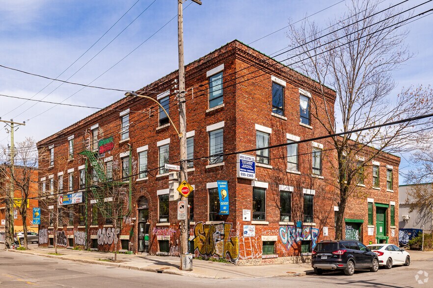 4911 Rue Dagenais, Montréal, QC for sale - Building Photo - Image 1 of 1
