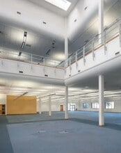 14 Woodhall, Holytown to rent Interior Photo- Image 1 of 2