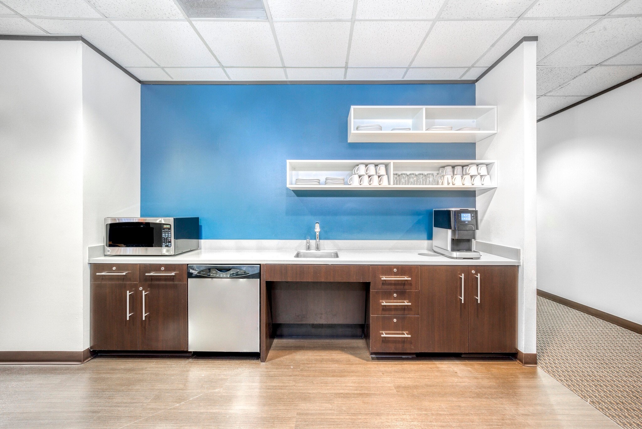 2950 N Loop Fwy W, Houston, TX to rent Interior Photo- Image 1 of 5