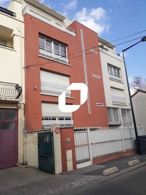 Office in Aubervilliers to rent Building Photo- Image 1 of 9