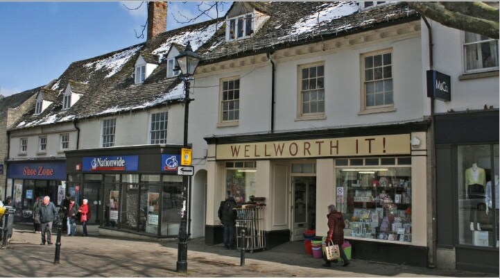 15 Market Sq, Witney for sale Primary Photo- Image 1 of 1