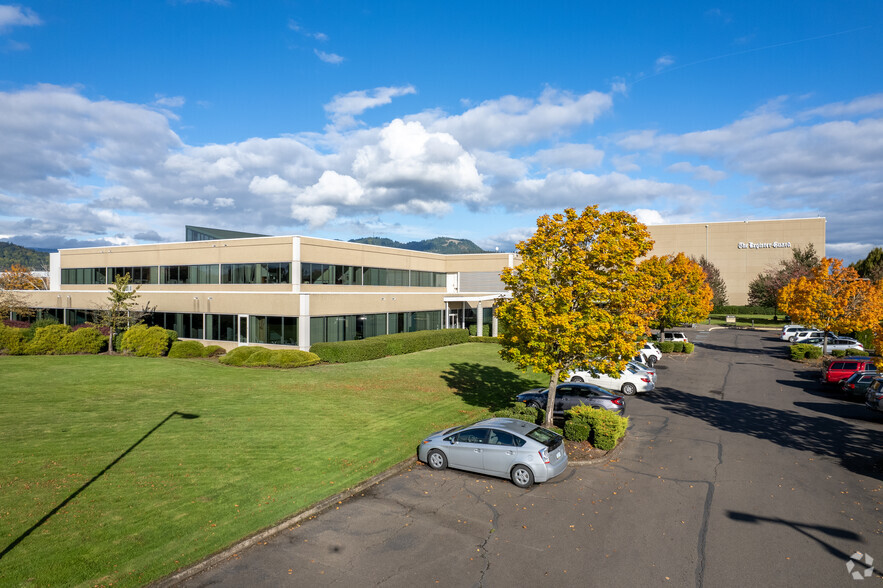 3500 Chad Dr, Eugene, OR for rent - Building Photo - Image 3 of 8