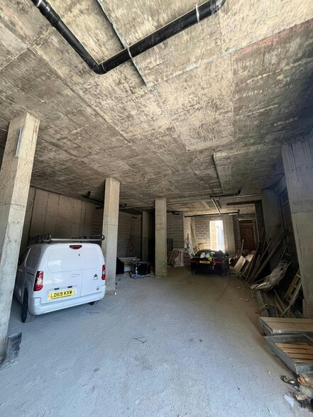 52 Lordship Ln, London to rent - Building Photo - Image 3 of 8