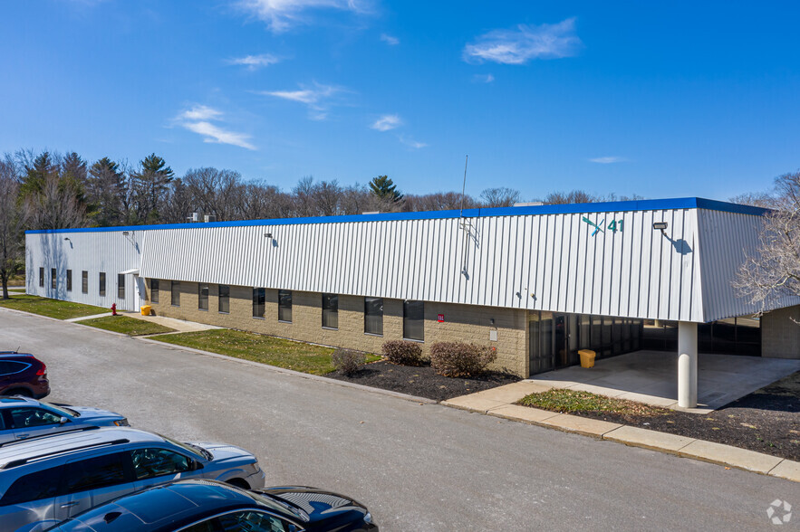 35-41 Hampden Rd, Mansfield, MA for sale - Building Photo - Image 1 of 1