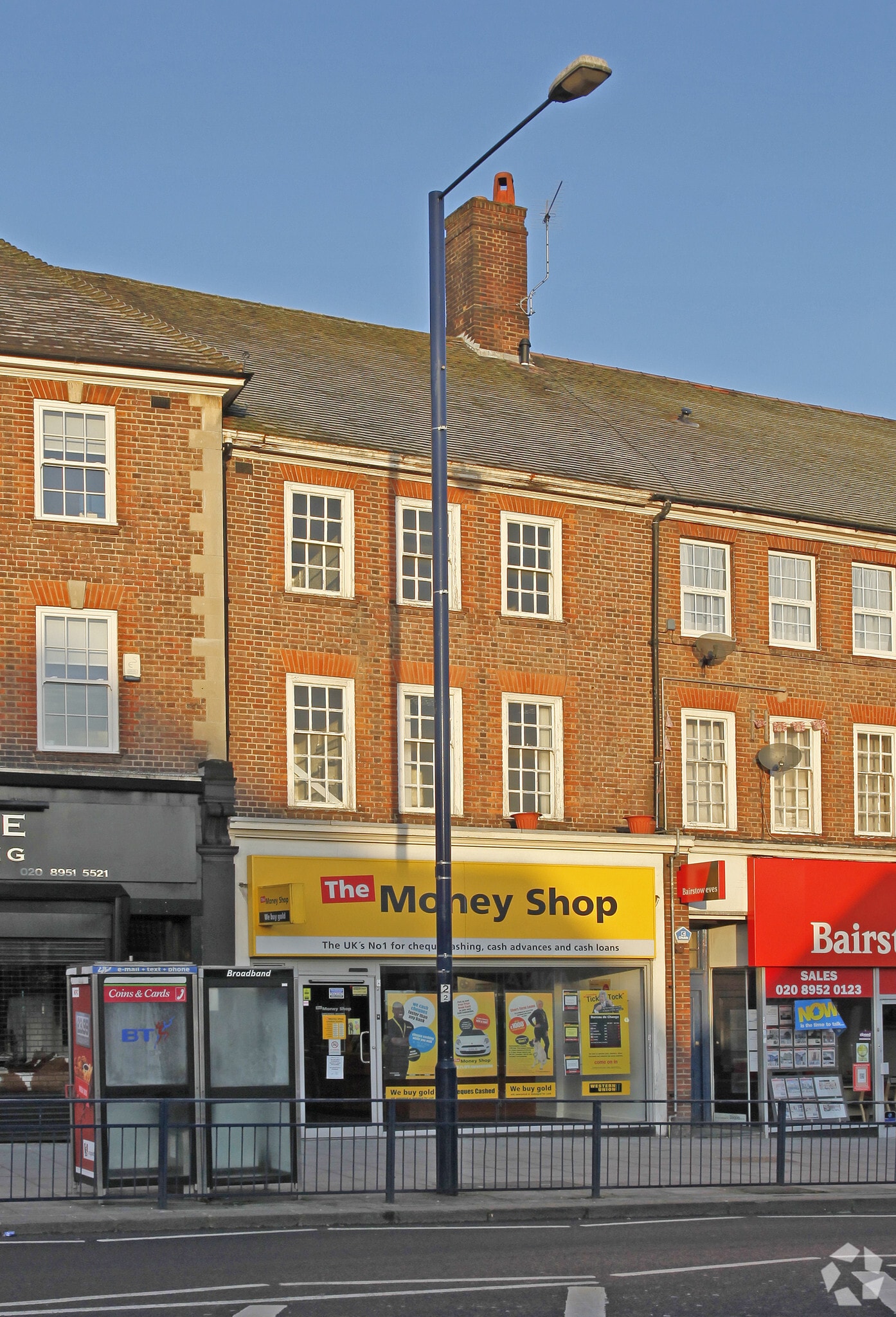 123 Station Rd, Edgware to rent Primary Photo- Image 1 of 3