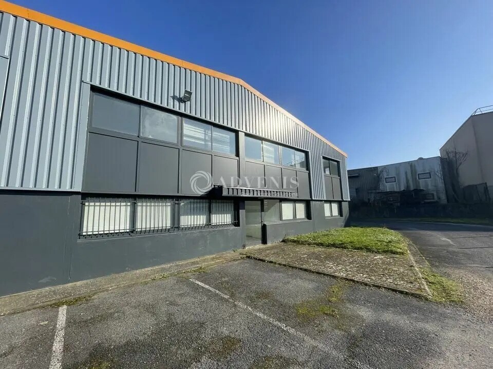 Location Bureaux 134 m² - Photo 1