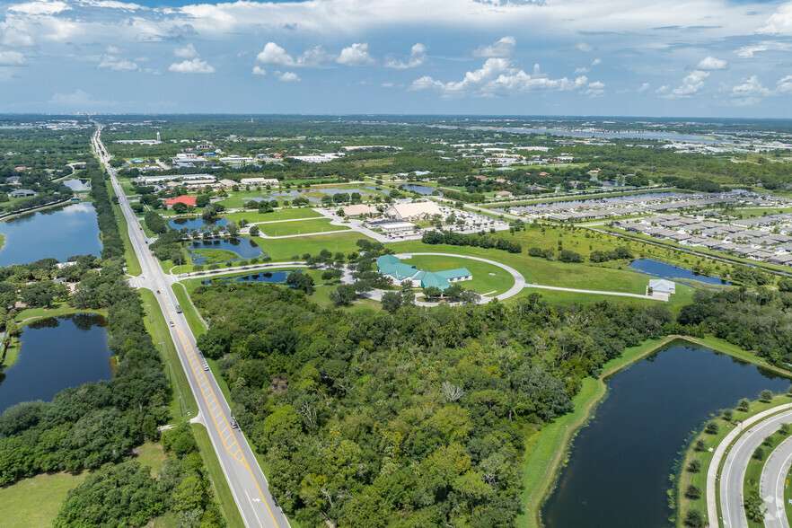 8893 Fruitville Rd, Sarasota, FL for sale - Aerial - Image 3 of 20