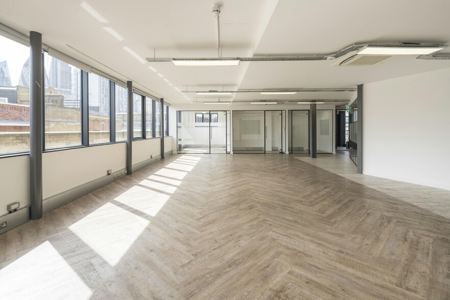 3-5 Fashion St, London for rent - Building Photo - Image 1 of 30