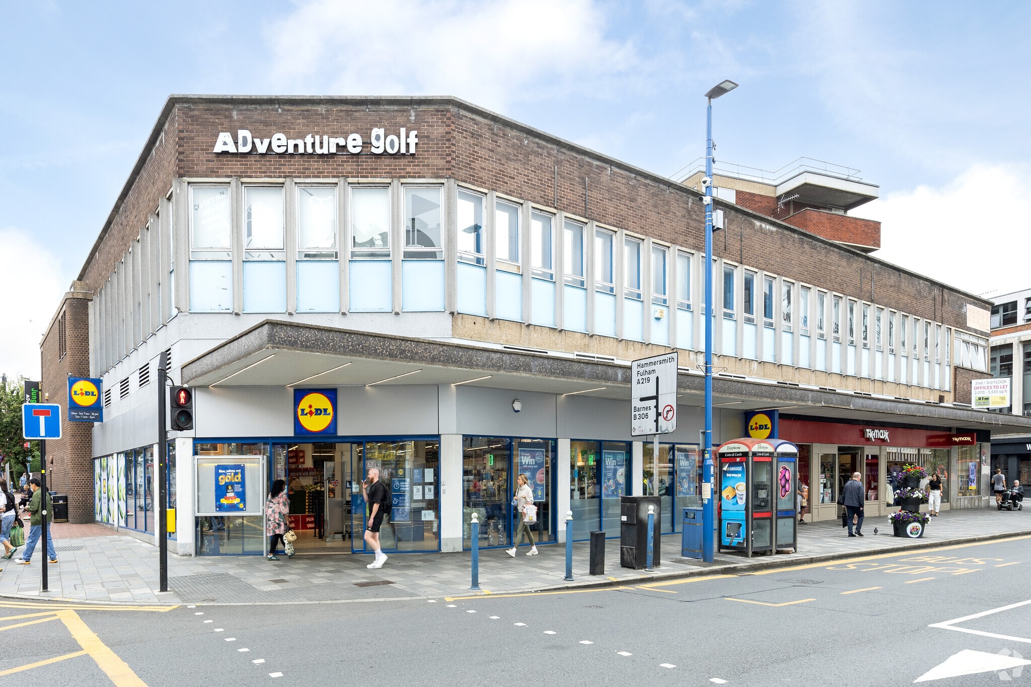 56-58 Putney High St, London to rent Primary Photo- Image 1 of 3