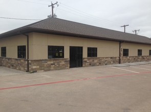 2505 Miller Ln, Pantego, TX for rent Building Photo- Image 1 of 7