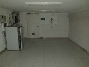 Retail in Girona, Gerona to rent Interior Photo- Image 1 of 7