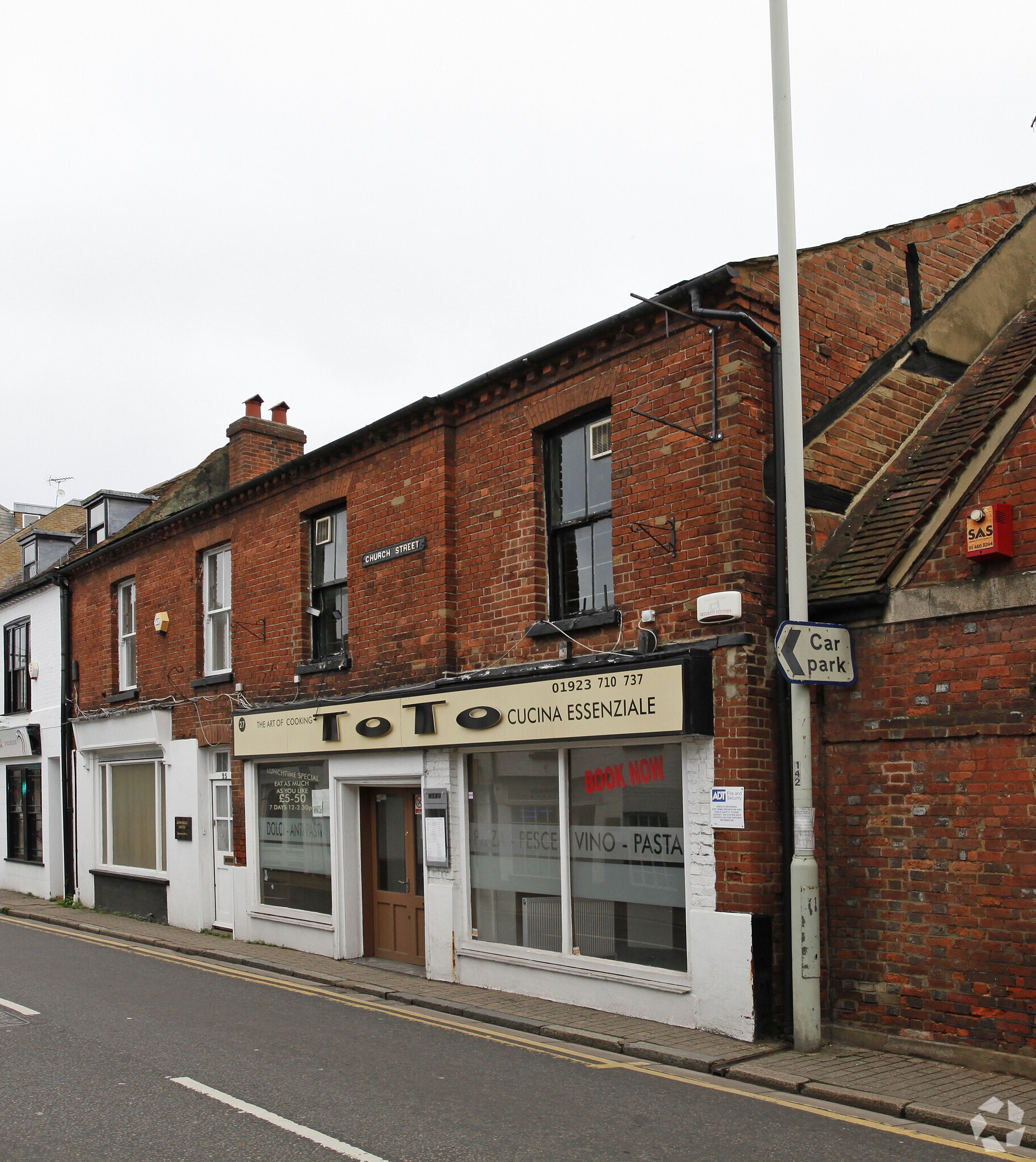 27 Church St, Rickmansworth to rent Primary Photo- Image 1 of 3