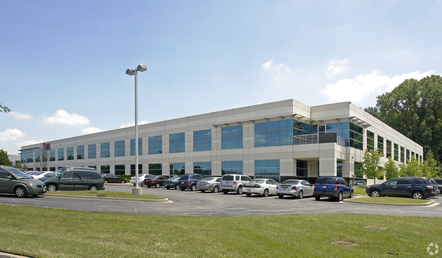 100 Corporate Office Dr, Earth City, MO 63045