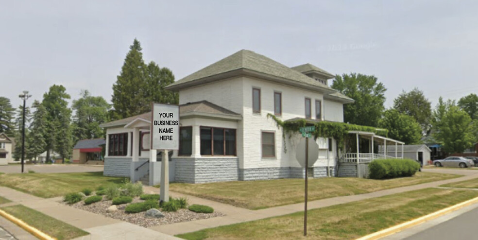 201 N Center Ave, Merrill, WI for sale - Primary Photo - Image 1 of 2