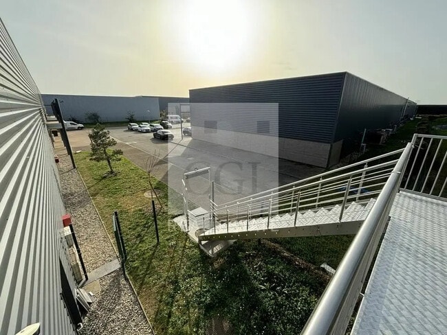 Location Bureaux 113 m²
