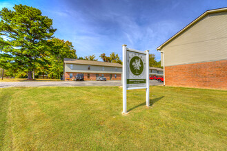 Martin, TN Multi-Family Portfolio portfolio of 2 properties for sale on LoopNet.co.uk Building Photo- Image 1 of 5