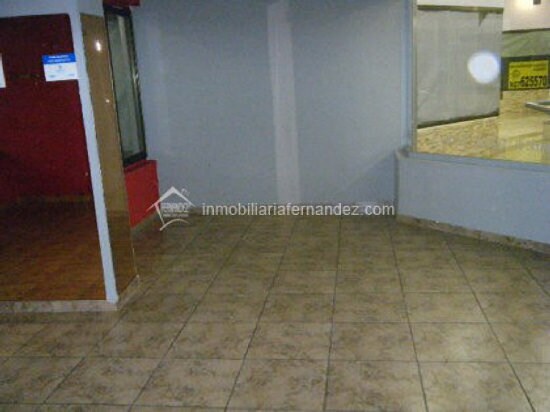 Retail in Cáceres, Cáceres to rent Building Photo- Image 1 of 5