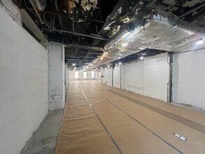 16 E 52nd St, New York, NY to rent Interior Photo- Image 1 of 7