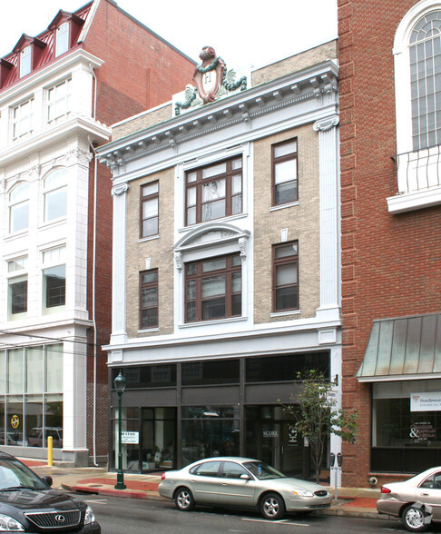 28-30 W Washington St, Hagerstown, MD for rent - Primary Photo - Image 1 of 16