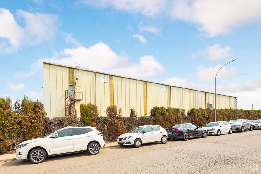 Carrer Empordà, 2, Santa Perpètua de Mogoda, Barcelona to rent - Building Photo - Image 2 of 2