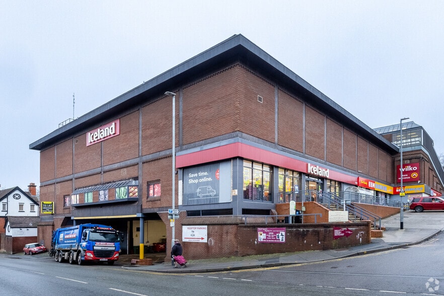 Brook St, Leek to rent - Primary Photo - Image 1 of 2