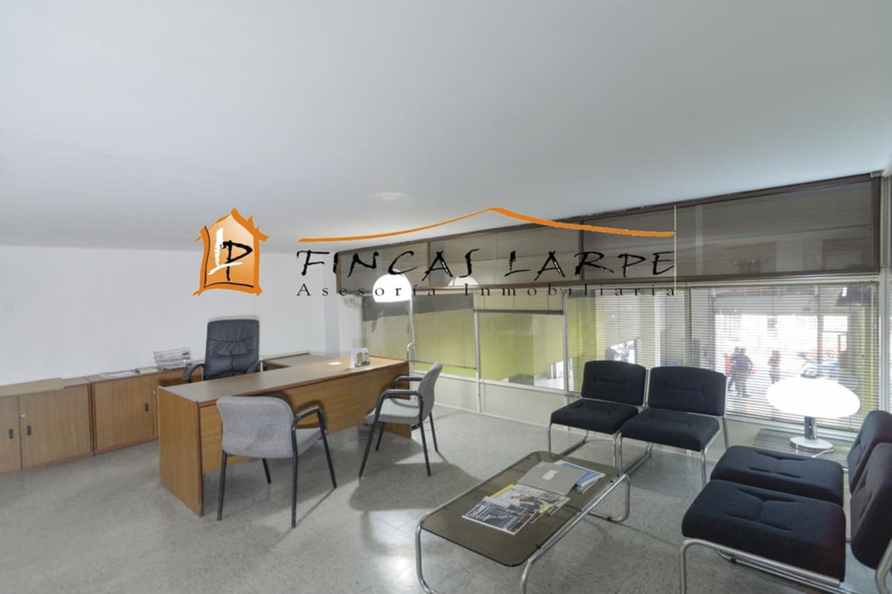 Martorell, BAR 08760 - Unit 1 - - Interior Photo - Image 2 of 18