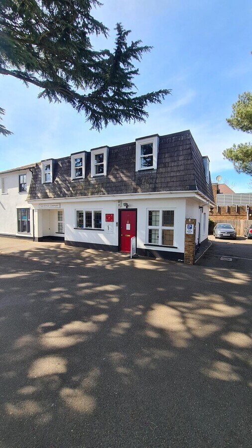 111 Hare Ln, Claygate, KT10 0QY UK