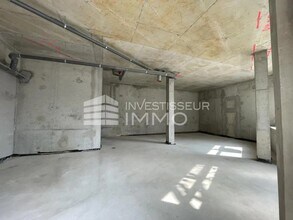 Office in Saint-Maur-des-Fossés to rent Interior Photo- Image 1 of 3