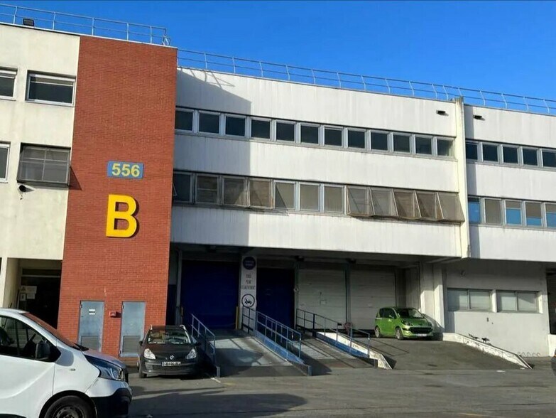 Light Industrial in Saint-Ouen-sur-Seine to rent - Building Photo - Image 3 of 3
