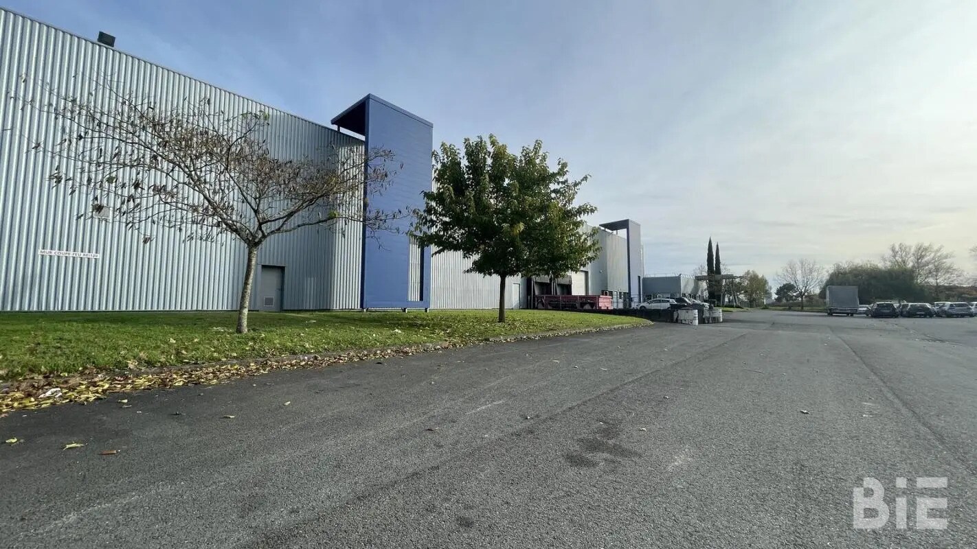 Office in Blanquefort to rent Building Photo- Image 1 of 13