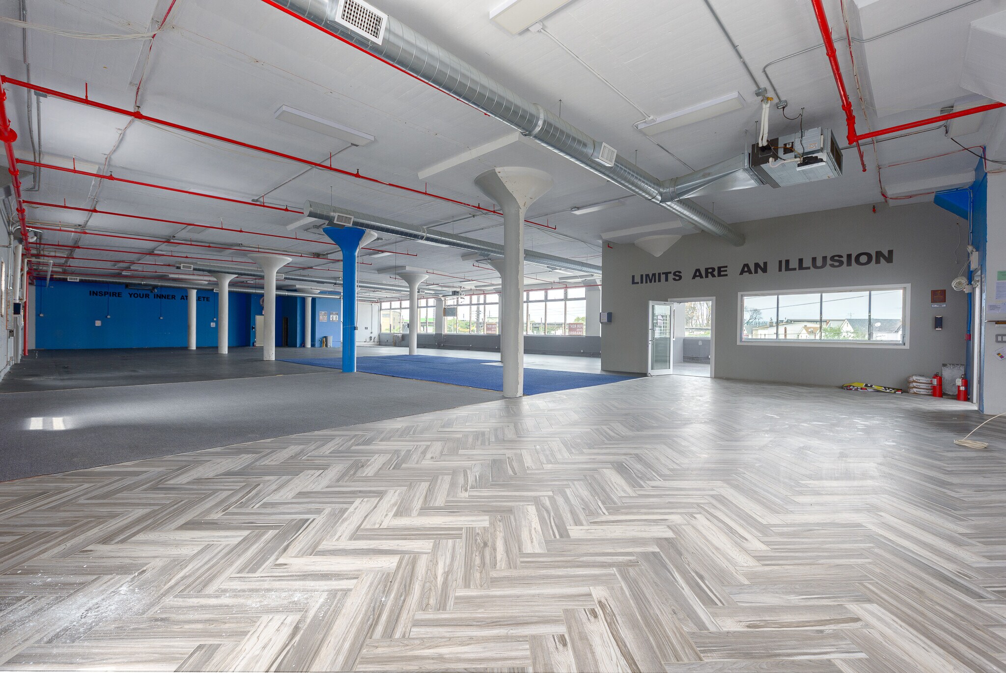 100-02 Rockaway Blvd, Ozone Park, NY to rent Interior Photo- Image 1 of 6