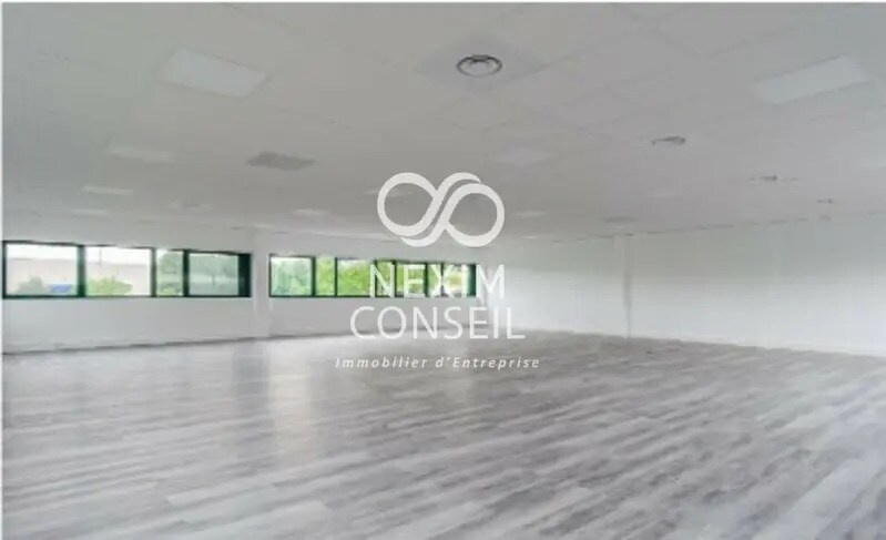 Light Industrial in Gennevilliers to rent - Interior Photo - Image 2 of 2