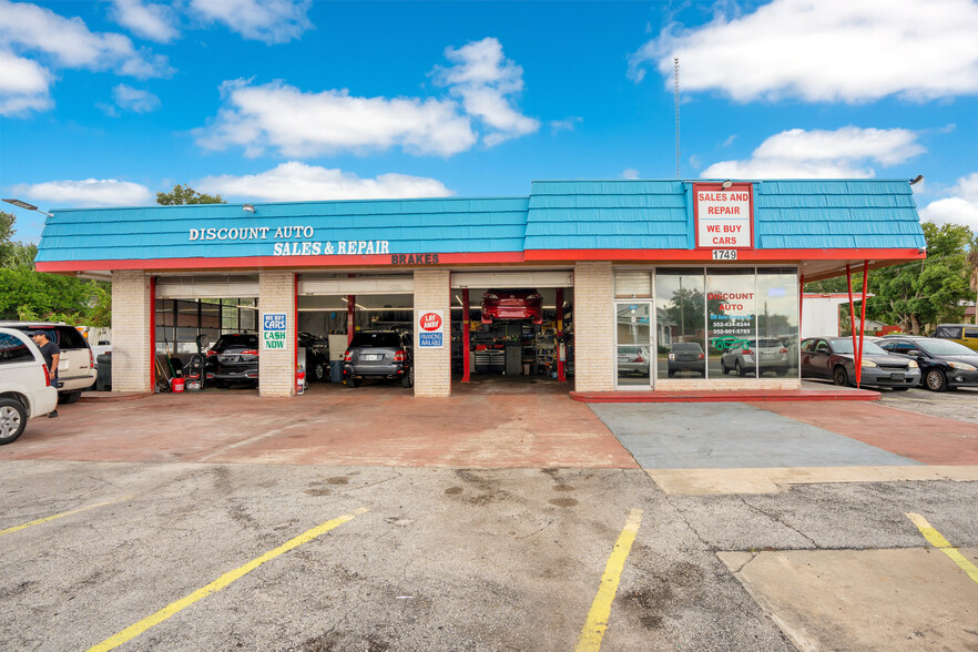 1749 S Bay St, Eustis, FL for sale - Building Photo - Image 1 of 33