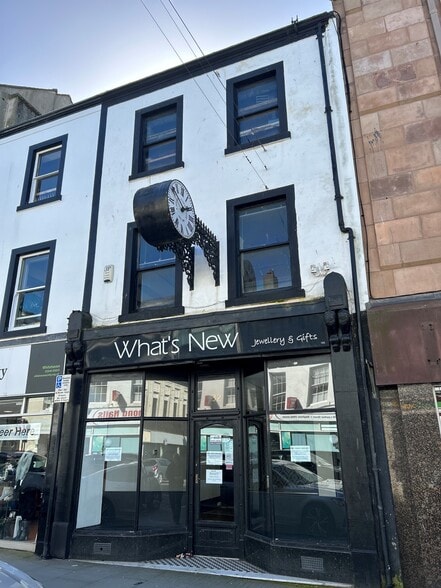 32 Lowther St, Whitehaven to rent - Primary Photo - Image 1 of 6