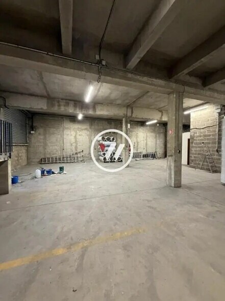 Industrial in Le Blanc-Mesnil to rent - Building Photo - Image 3 of 7