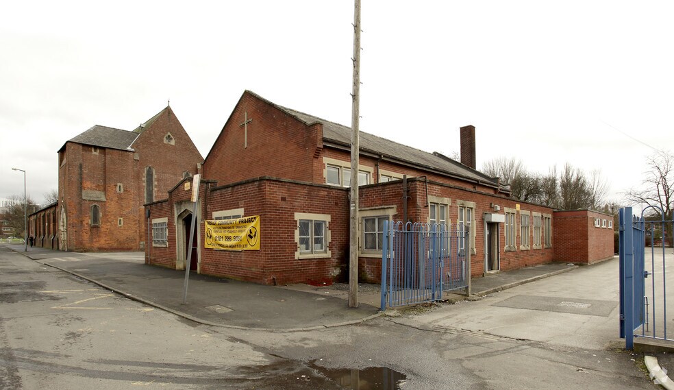 Birchvale Clos, Manchester for sale - Primary Photo - Image 1 of 1