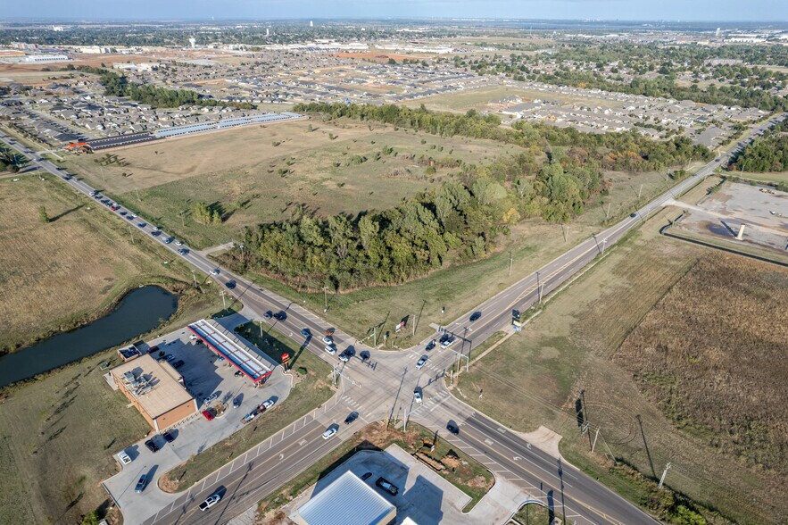 NEQ of Reno Ave & Cemetery Rd, Yukon, OK for sale - Building Photo - Image 2 of 5