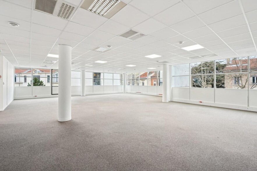 Office in Lyon to rent - Interior Photo - Image 3 of 25