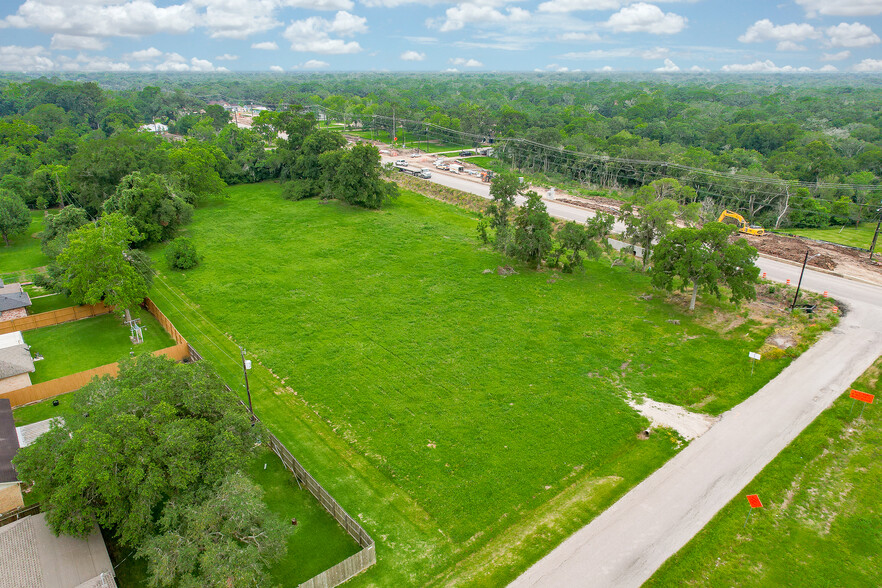 W Meadow Ln, West Columbia, TX for sale - Building Photo - Image 1 of 8