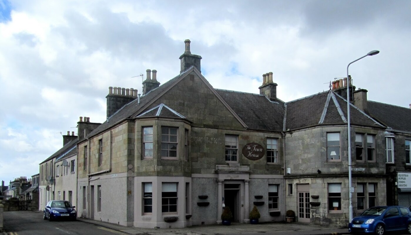 1 High St, Markinch for sale Primary Photo- Image 1 of 1