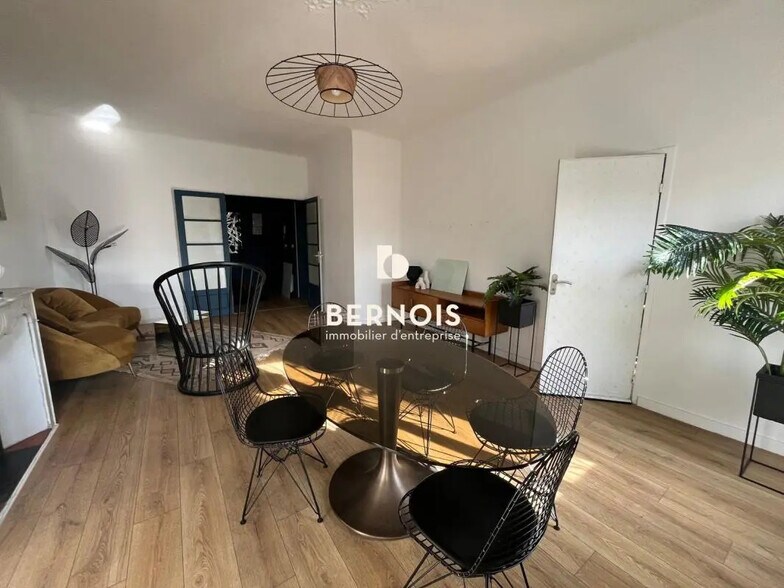 Office in Toulon to rent - Building Photo - Image 3 of 12