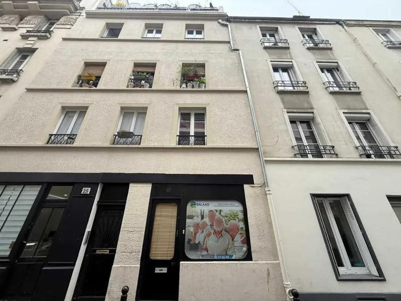 Office in Paris for sale Building Photo- Image 1 of 6