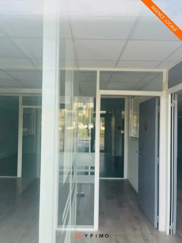 Vente Bureaux 95 m² - Photo 1
