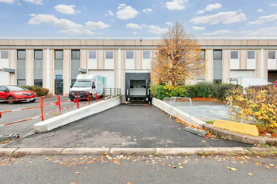 114 Avenue Louis Roche, Gennevilliers to rent Building Photo- Image 1 of 7