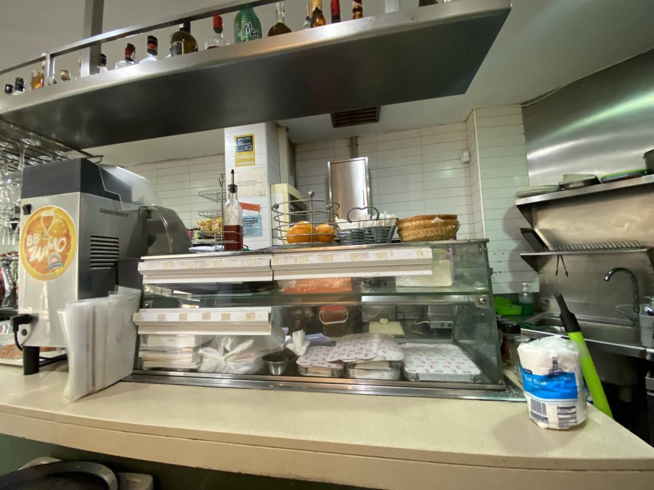 Retail in Barcelona, Barcelona to rent Interior Photo- Image 1 of 3