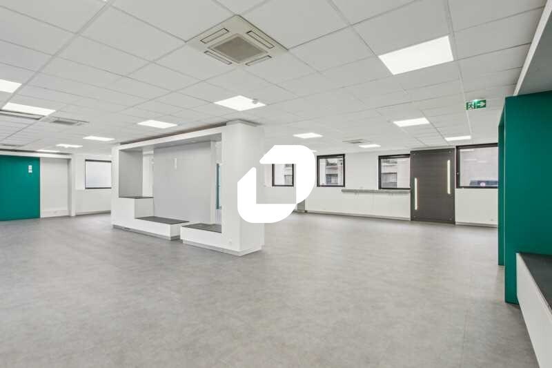Office in Chatou to rent - Interior Photo - Image 3 of 11